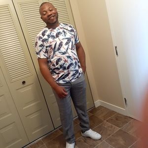 Meet your Posher, Zebi